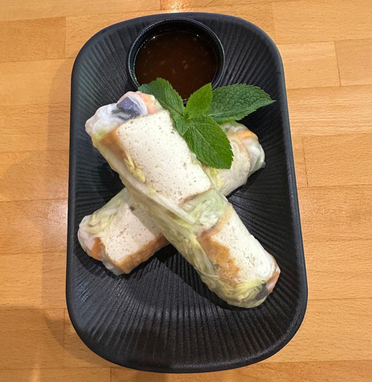 Goi Cuon — Frische Sommerrollen mit Tofu und Tamarindensauce